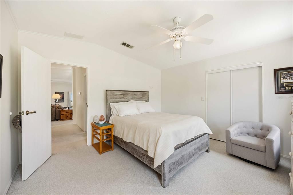 For Sale: $164,900 (2 beds, 2 baths, 1232 Square Feet)