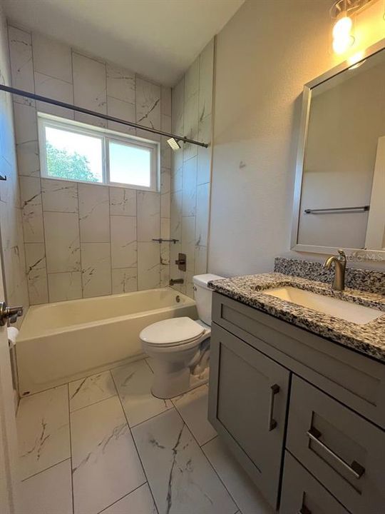 For Rent: $1,700 (3 beds, 2 baths, 1400 Square Feet)