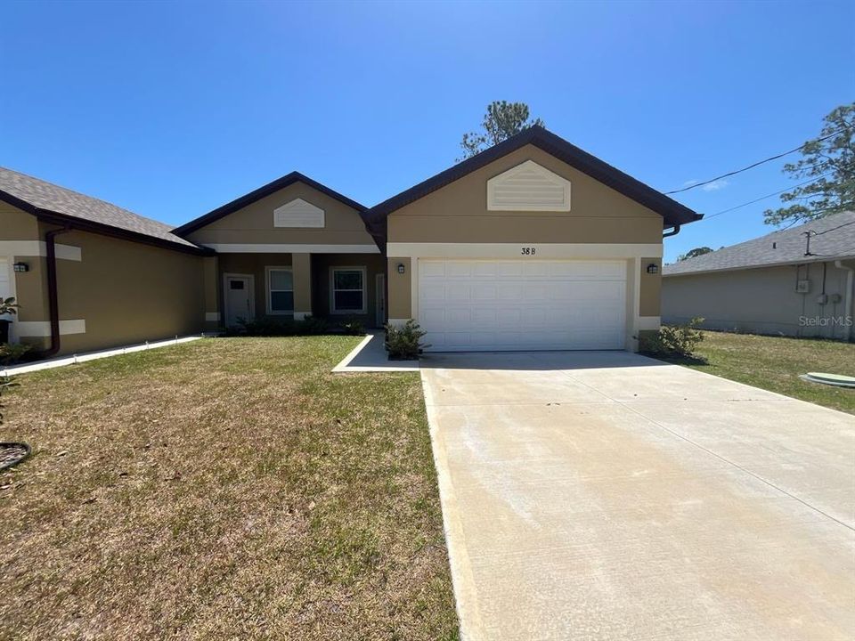 For Rent: $1,700 (3 beds, 2 baths, 1400 Square Feet)