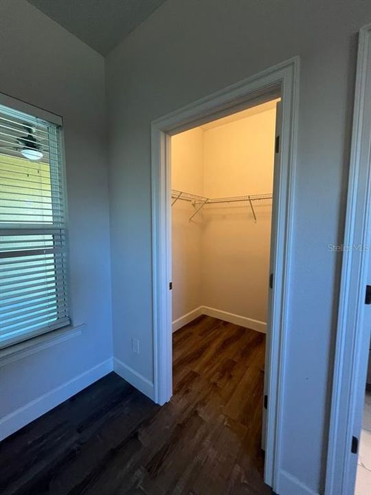 For Rent: $1,700 (3 beds, 2 baths, 1400 Square Feet)