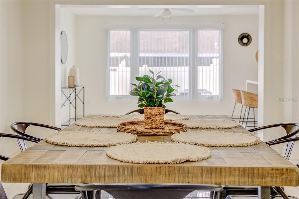 В аренду: $2,499 (3 спален, 2 ванн, 1676 Квадратных фут)