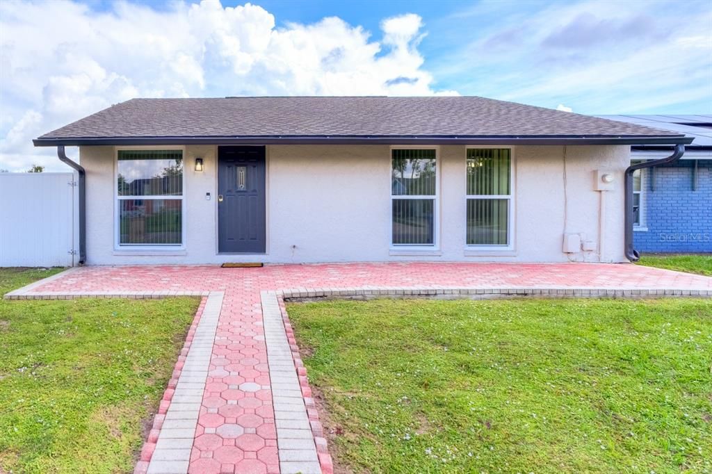 В аренду: $2,499 (3 спален, 2 ванн, 1676 Квадратных фут)