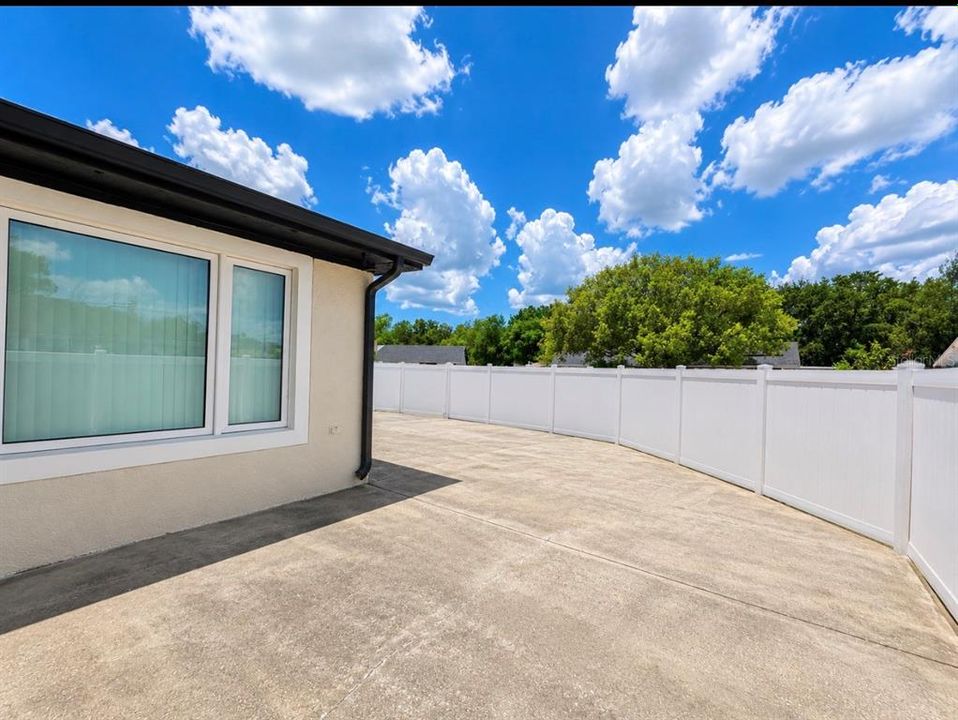 В аренду: $2,499 (3 спален, 2 ванн, 1676 Квадратных фут)