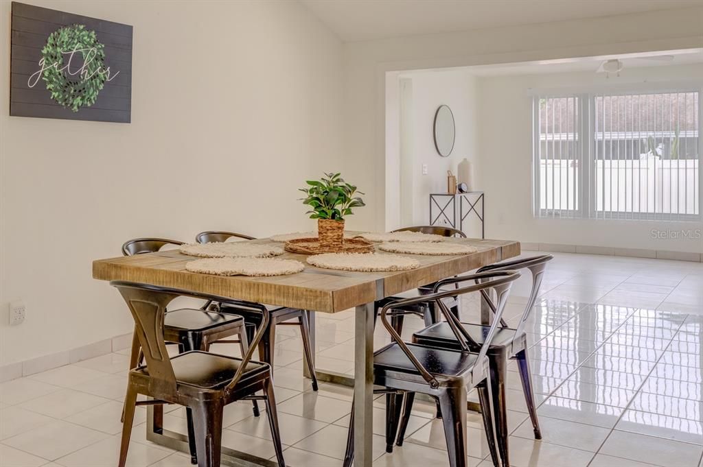 В аренду: $2,499 (3 спален, 2 ванн, 1676 Квадратных фут)