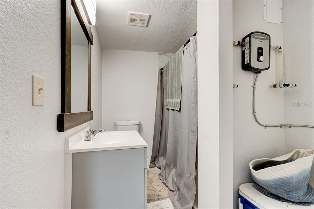 En Venta: $499,000 (5 camas, 0 baños, 1930 Pies cuadrados)