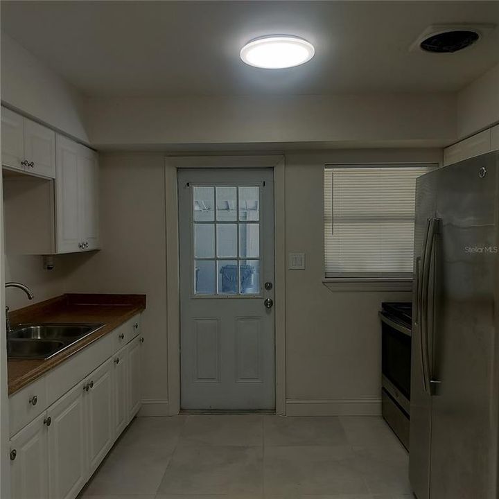 В аренду: $1,350 (2 спален, 1 ванн, 1008 Квадратных фут)