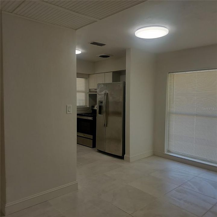 В аренду: $1,350 (2 спален, 1 ванн, 1008 Квадратных фут)
