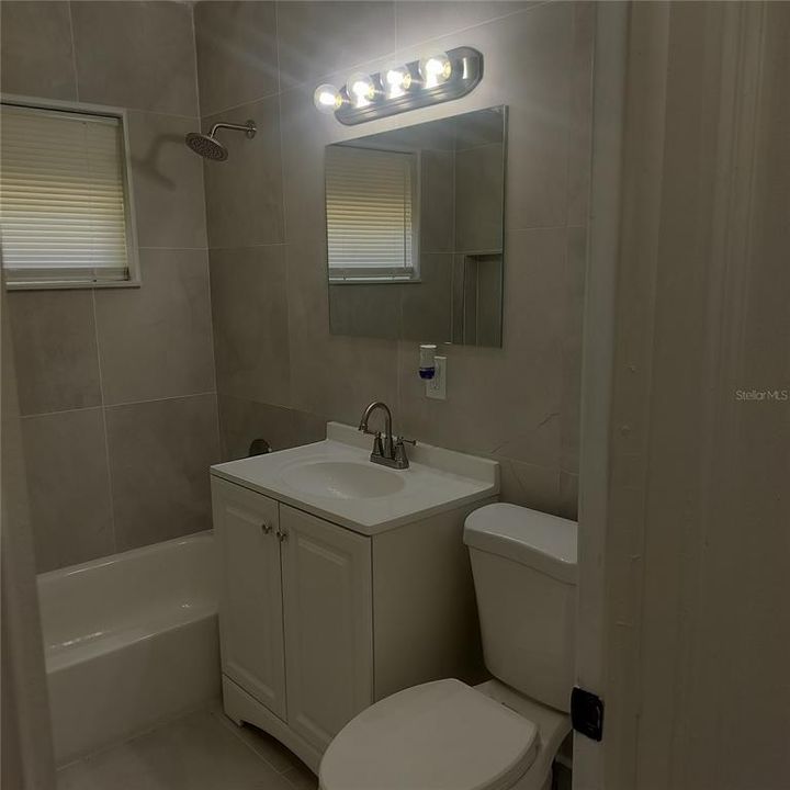 В аренду: $1,350 (2 спален, 1 ванн, 1008 Квадратных фут)