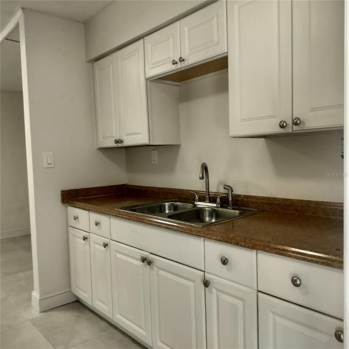 В аренду: $1,350 (2 спален, 1 ванн, 1008 Квадратных фут)