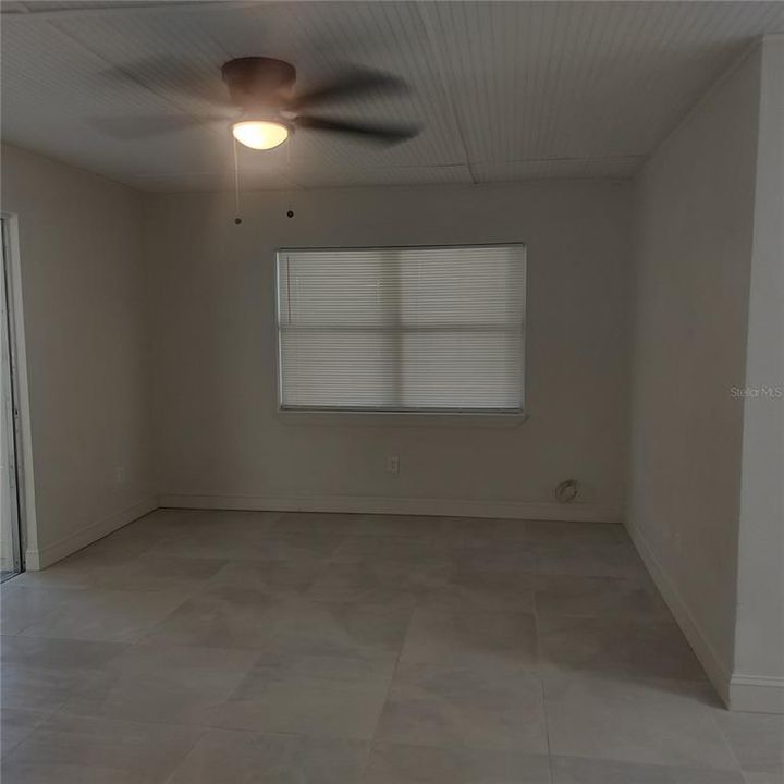 В аренду: $1,350 (2 спален, 1 ванн, 1008 Квадратных фут)