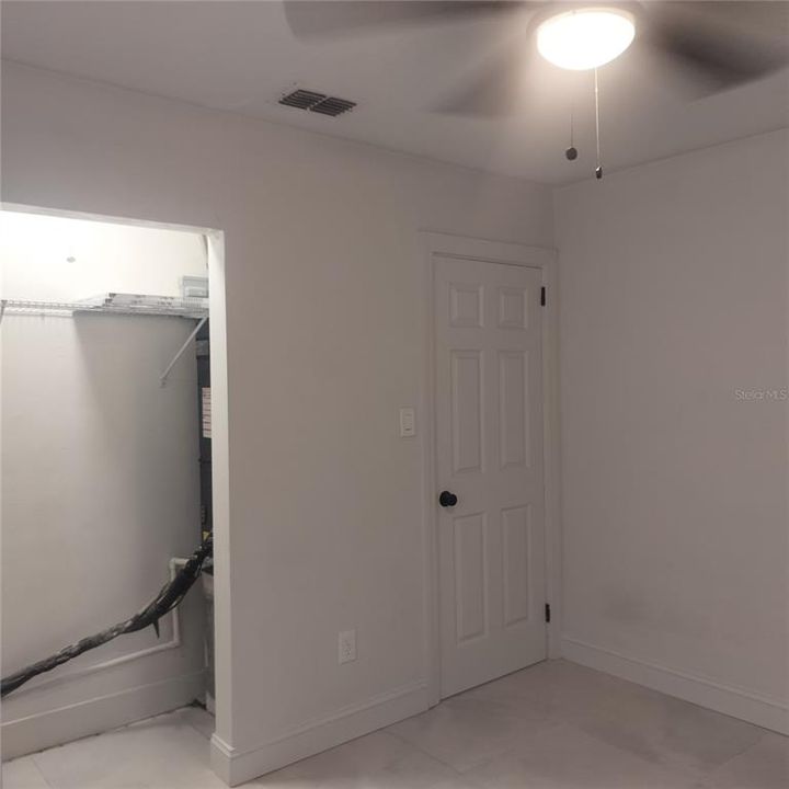 В аренду: $1,350 (2 спален, 1 ванн, 1008 Квадратных фут)