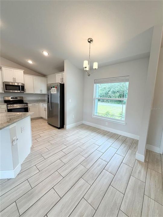 For Rent: $2,200 (3 beds, 2 baths, 1545 Square Feet)