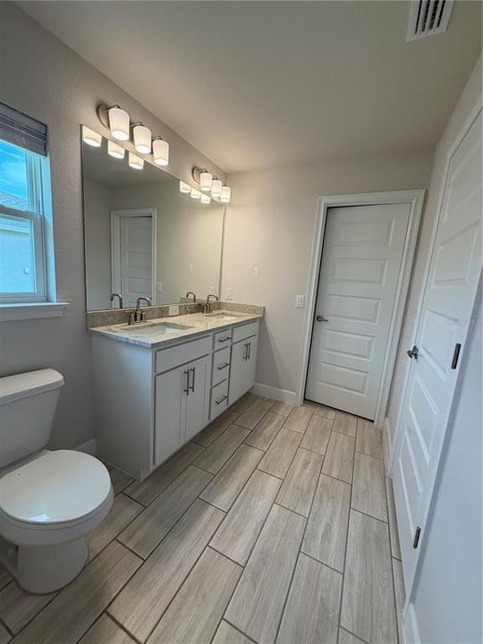 For Rent: $2,200 (3 beds, 2 baths, 1545 Square Feet)