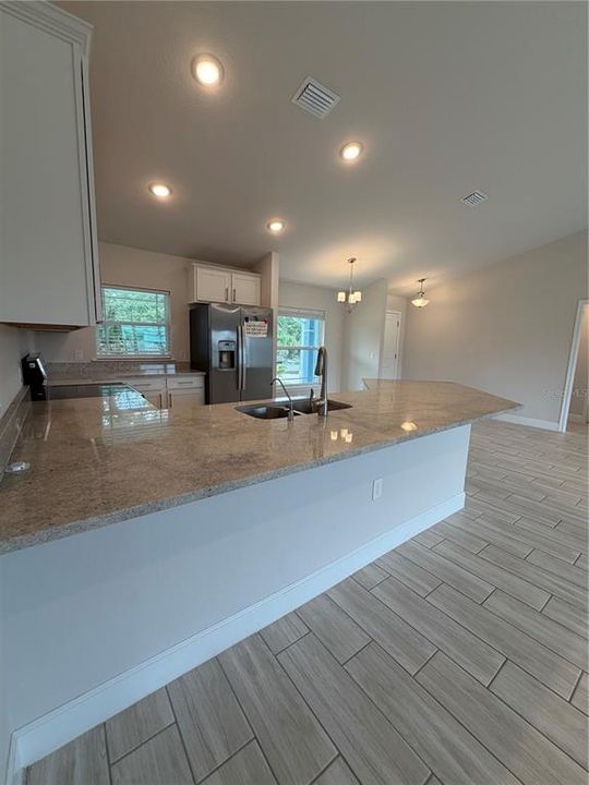For Rent: $2,200 (3 beds, 2 baths, 1545 Square Feet)