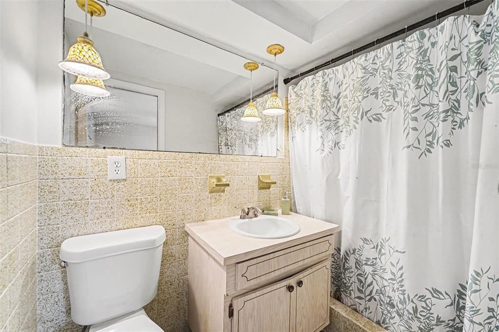 На продажу: $245,000 (3 спален, 2 ванн, 1448 Квадратных фут)