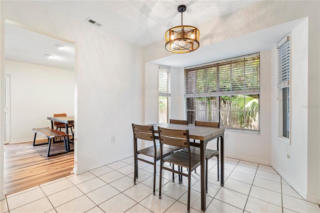 En Venta: $325,000 (3 camas, 2 baños, 1285 Pies cuadrados)