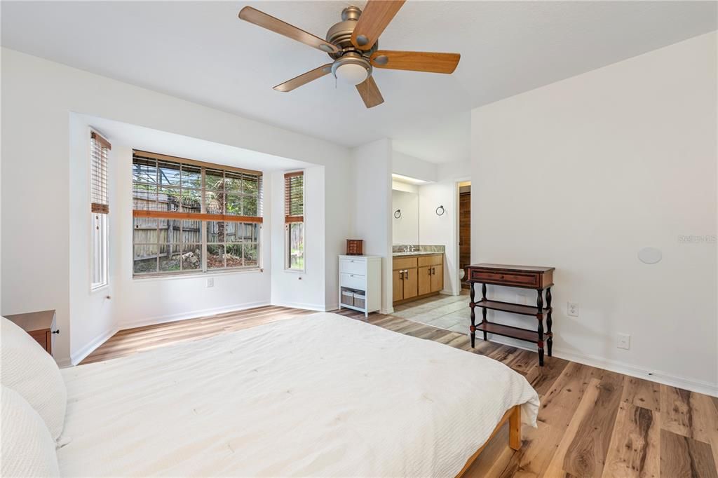 En Venta: $325,000 (3 camas, 2 baños, 1285 Pies cuadrados)