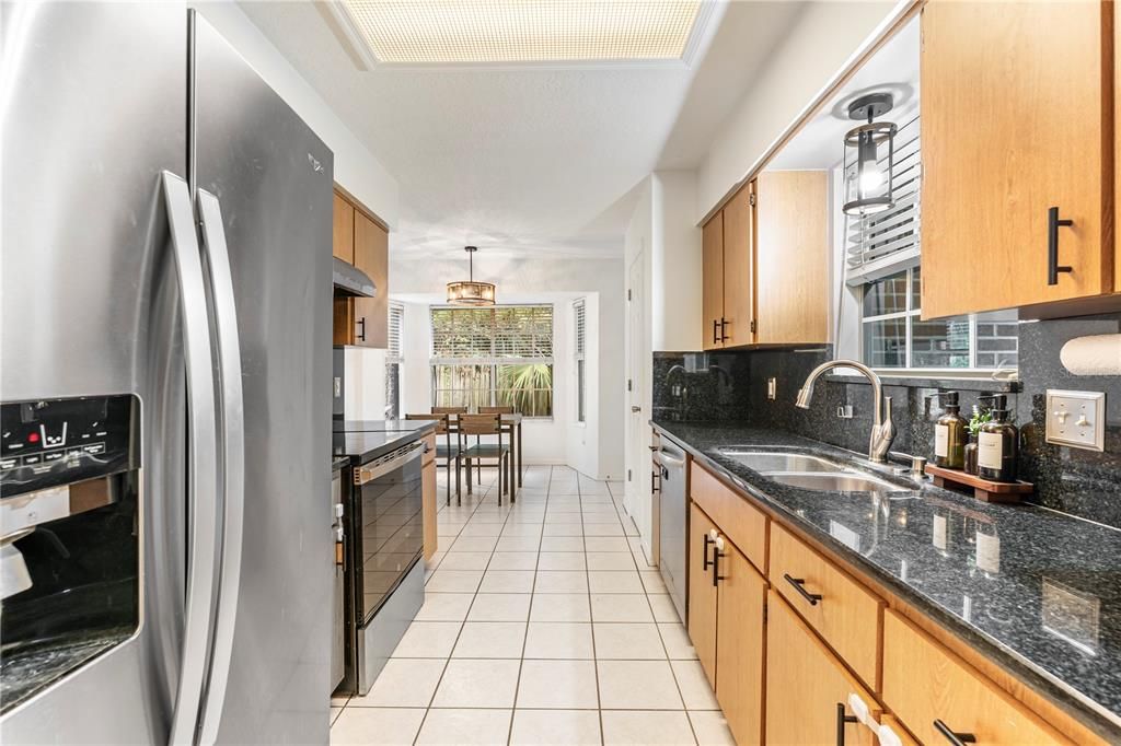En Venta: $325,000 (3 camas, 2 baños, 1285 Pies cuadrados)