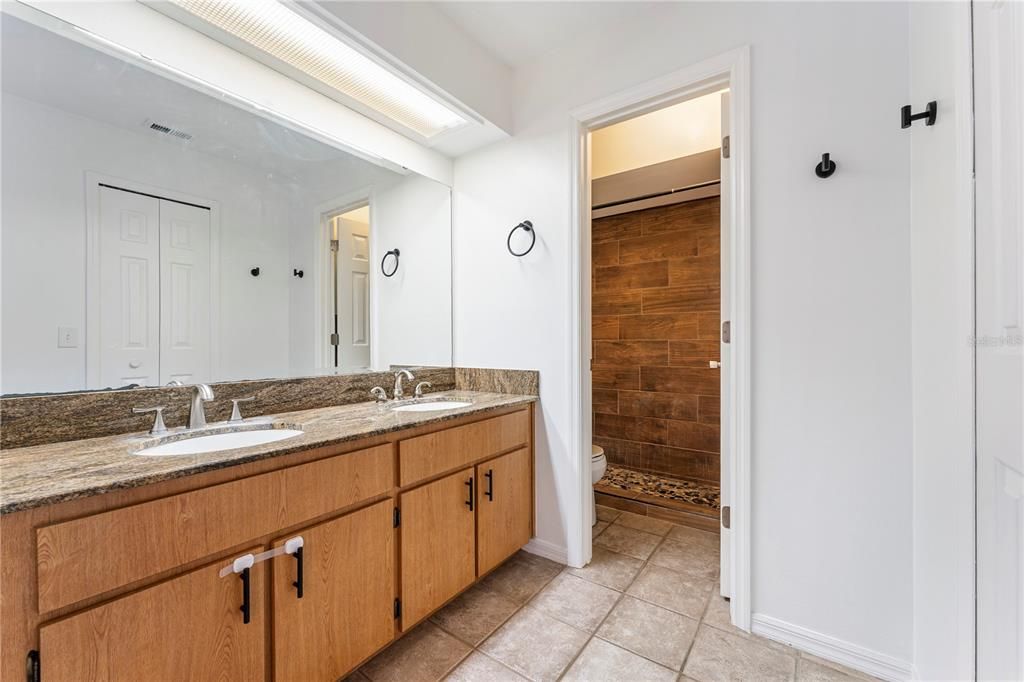 En Venta: $325,000 (3 camas, 2 baños, 1285 Pies cuadrados)