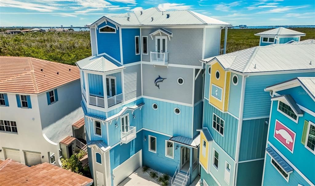 На продажу: $3,200,000 (4 спален, 5 ванн, 3703 Квадратных фут)