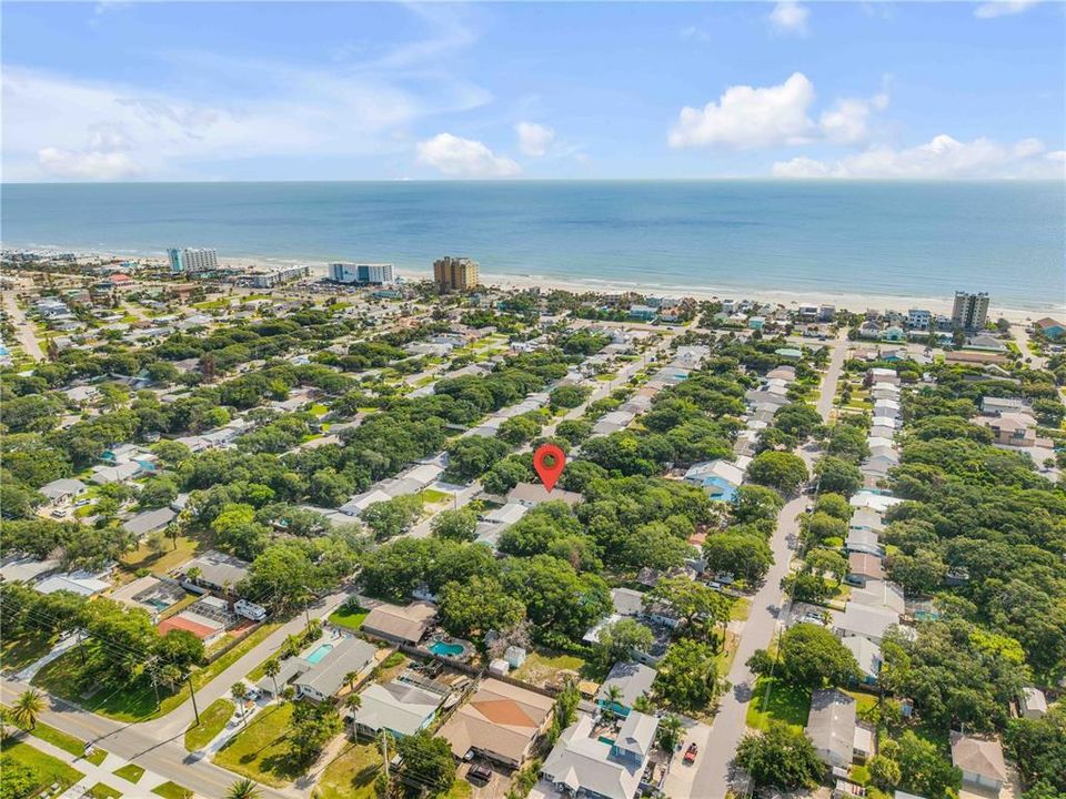 En Venta: $1,100,000 (3 camas, 2 baños, 2084 Pies cuadrados)