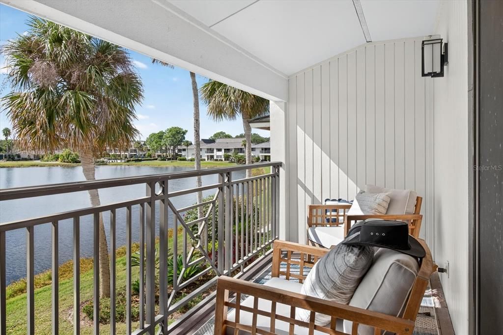 For Rent: $1,800 (1 beds, 1 baths, 819 Square Feet)