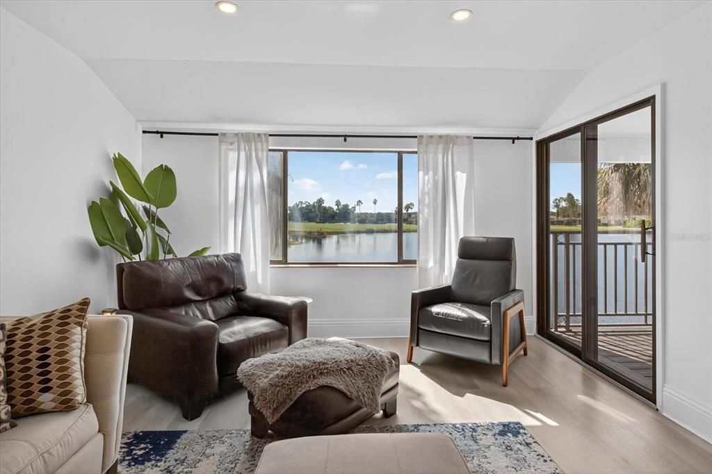 For Rent: $1,800 (1 beds, 1 baths, 819 Square Feet)