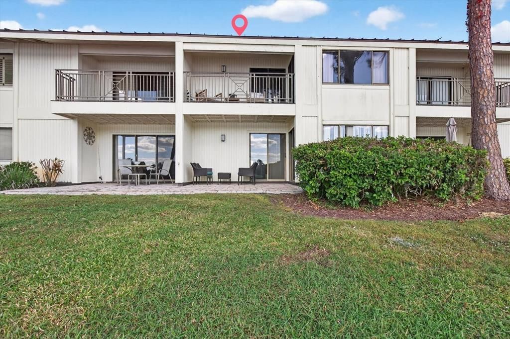 For Rent: $1,800 (1 beds, 1 baths, 819 Square Feet)