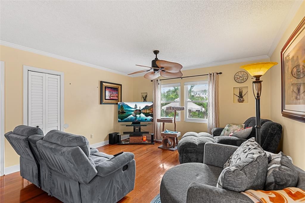 For Sale: $285,000 (3 beds, 2 baths, 1773 Square Feet)