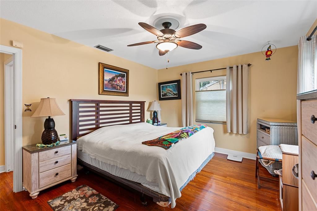 For Sale: $285,000 (3 beds, 2 baths, 1773 Square Feet)