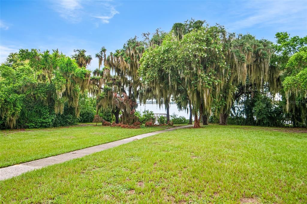 For Sale: $285,000 (3 beds, 2 baths, 1773 Square Feet)