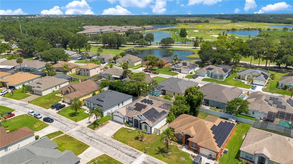 For Sale: $389,900 (4 beds, 2 baths, 2500 Square Feet)