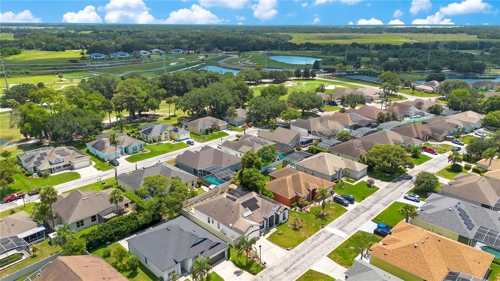 For Sale: $389,900 (4 beds, 2 baths, 2500 Square Feet)
