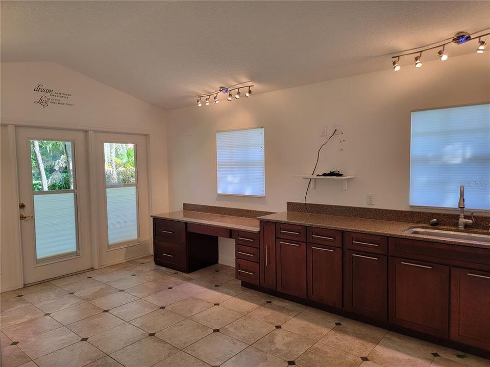 На продажу: $650,000 (4 спален, 2 ванн, 2888 Квадратных фут)