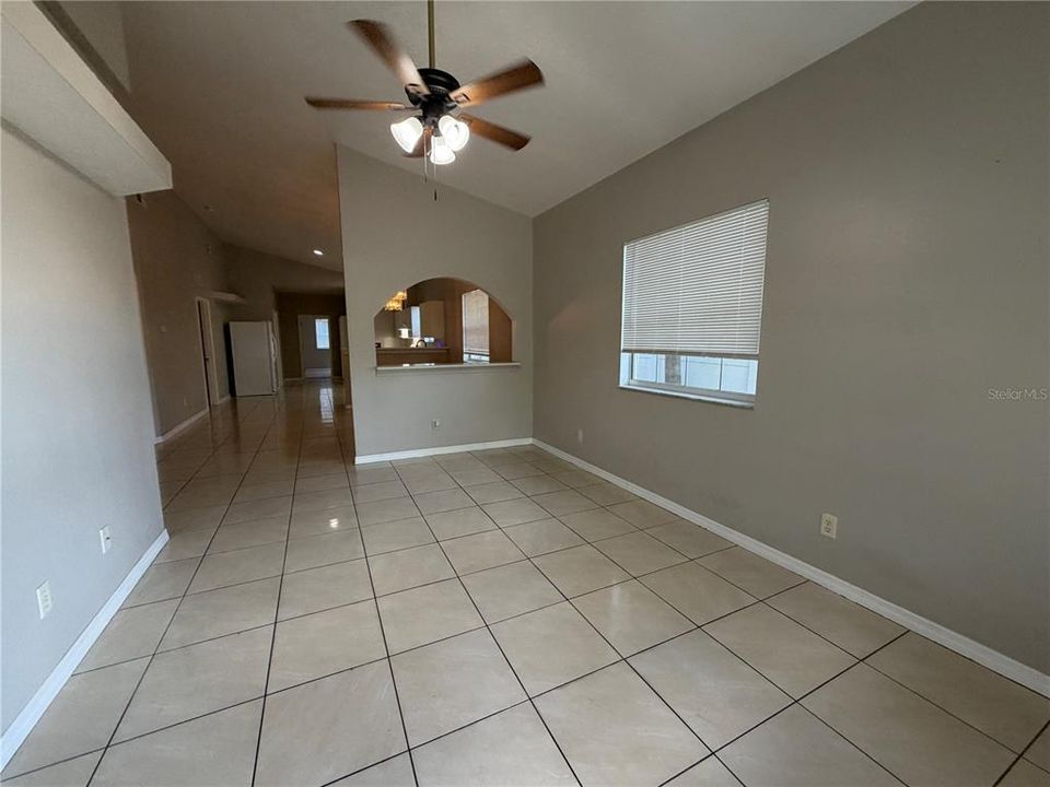 For Rent: $2,700 (3 beds, 2 baths, 1644 Square Feet)