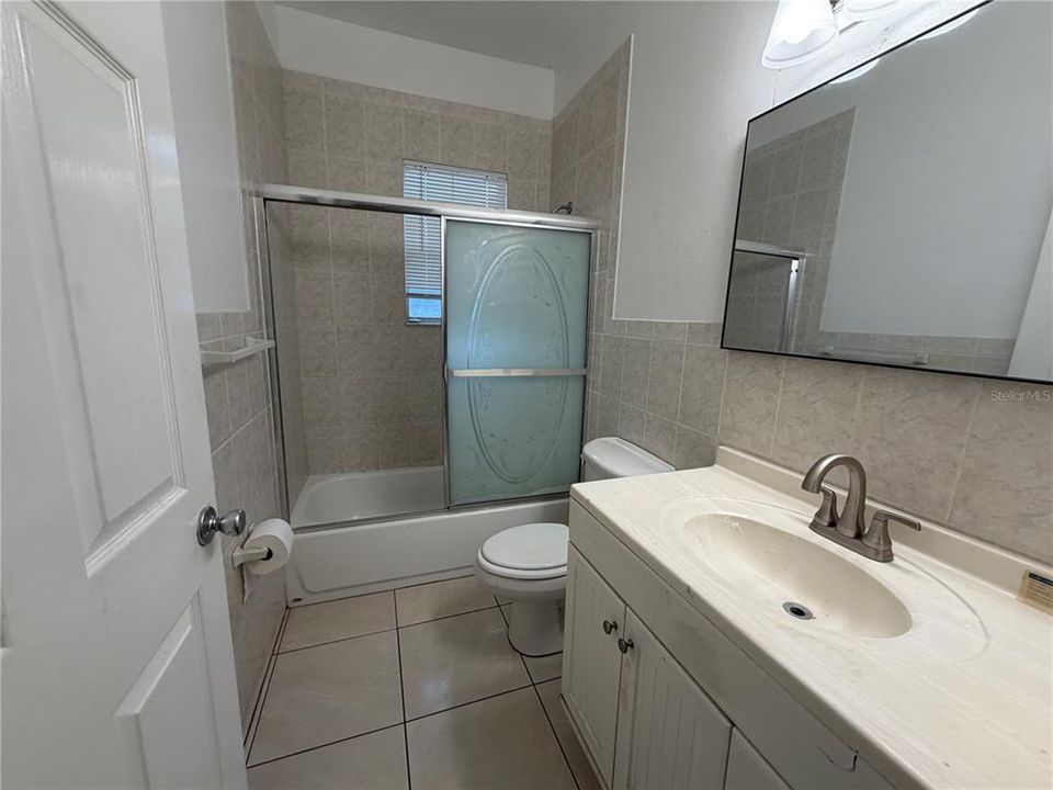 For Rent: $2,700 (3 beds, 2 baths, 1644 Square Feet)