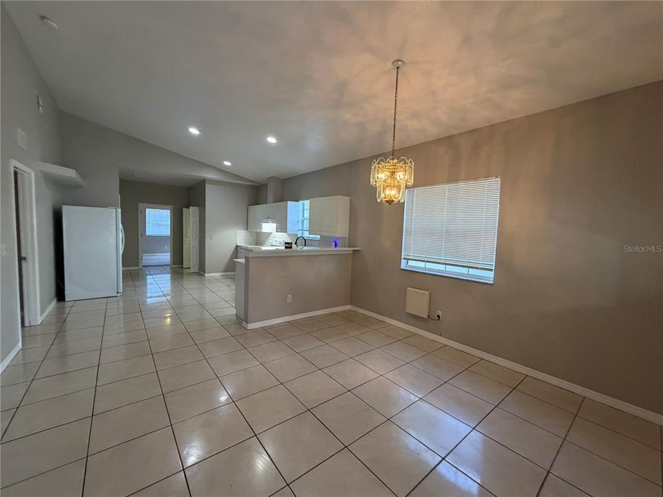 For Rent: $2,700 (3 beds, 2 baths, 1644 Square Feet)