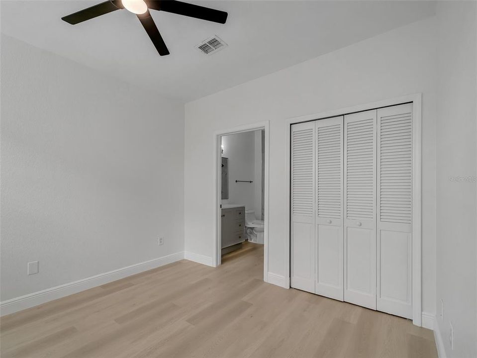 For Rent: $1,450 (1 beds, 1 baths, 495 Square Feet)