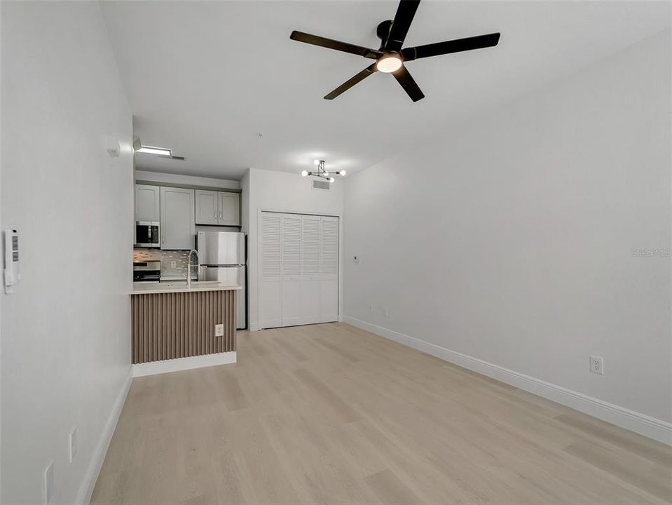 For Rent: $1,450 (1 beds, 1 baths, 495 Square Feet)