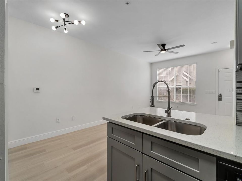For Rent: $1,450 (1 beds, 1 baths, 495 Square Feet)