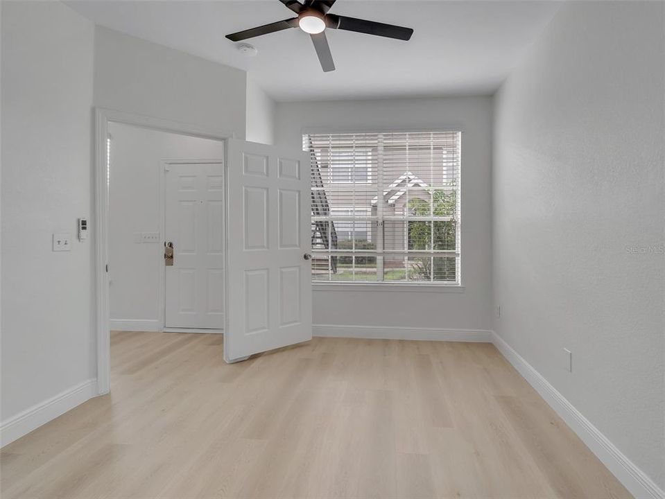 For Rent: $1,450 (1 beds, 1 baths, 495 Square Feet)