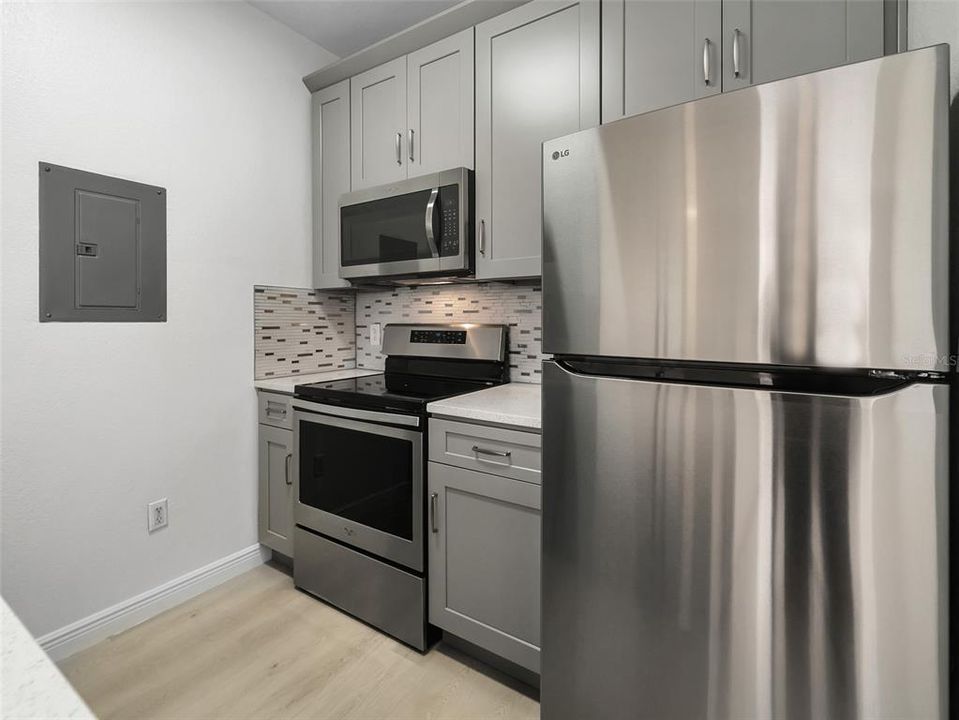 For Rent: $1,450 (1 beds, 1 baths, 495 Square Feet)