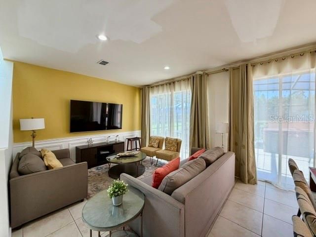 For Rent: $2,350 (3 beds, 2 baths, 1474 Square Feet)
