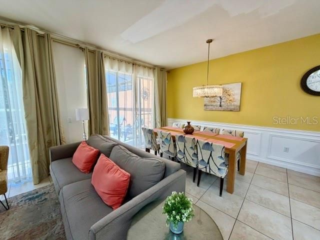 For Rent: $2,350 (3 beds, 2 baths, 1474 Square Feet)