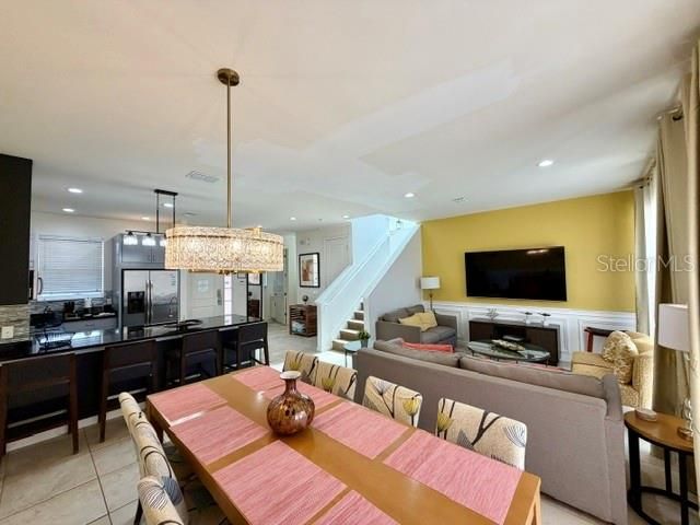 For Rent: $2,350 (3 beds, 2 baths, 1474 Square Feet)