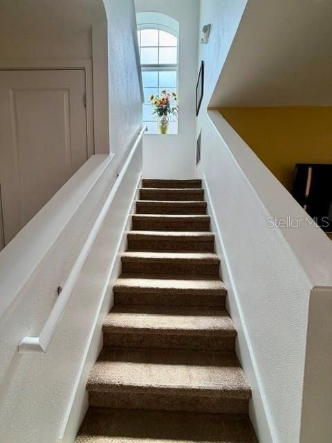 For Rent: $2,350 (3 beds, 2 baths, 1474 Square Feet)
