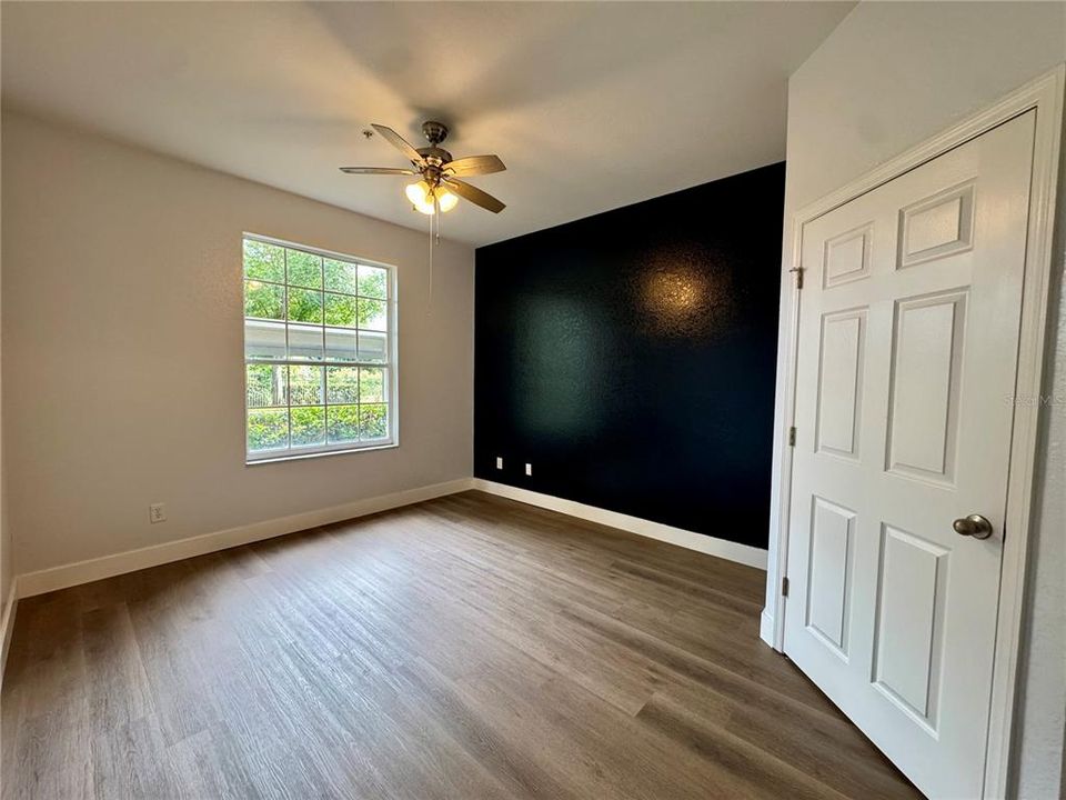 For Sale: $224,900 (2 beds, 2 baths, 1050 Square Feet)