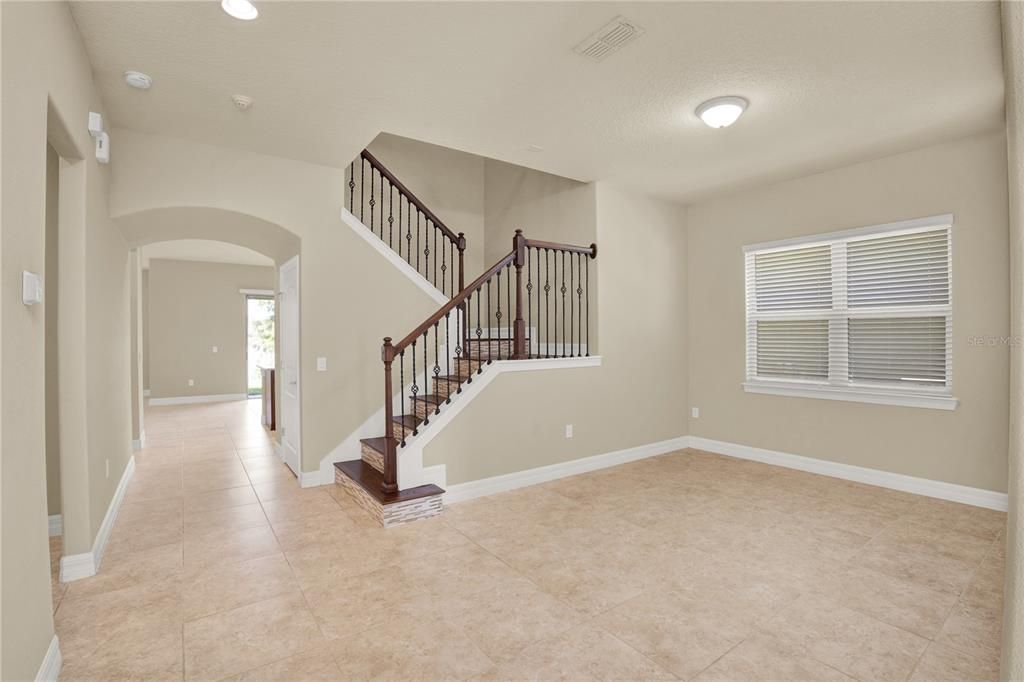 For Sale: $1,399,000 (5 beds, 4 baths, 4092 Square Feet)