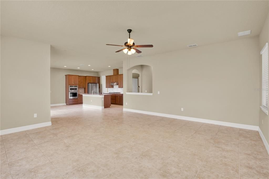 For Sale: $1,399,000 (5 beds, 4 baths, 4092 Square Feet)