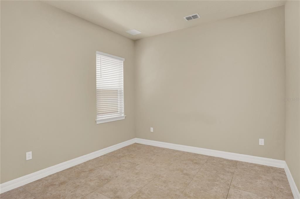 For Sale: $1,399,000 (5 beds, 4 baths, 4092 Square Feet)